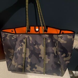 Camo / orange neoprene tote